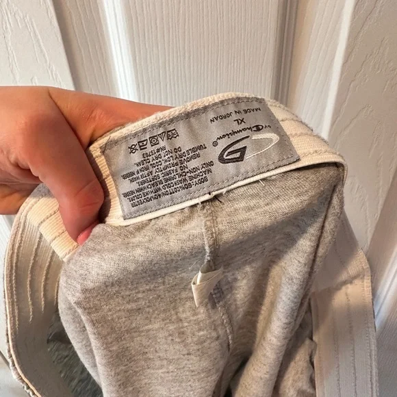 Athletic Shorts  **SEE MEASUREMENTS - Picture 4 of 5